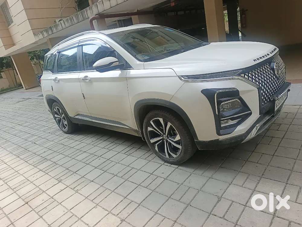 Mg Hector Plus Savvy 2023 Petrol Automatic