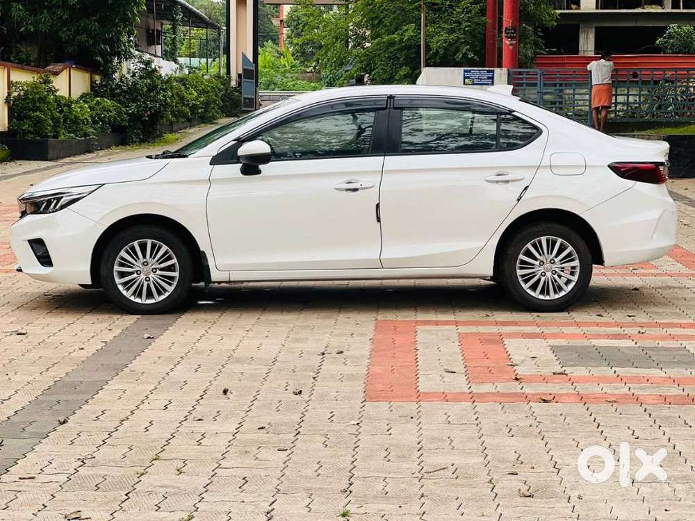 Honda City V Mt Sunroof, 2022, Petrol
