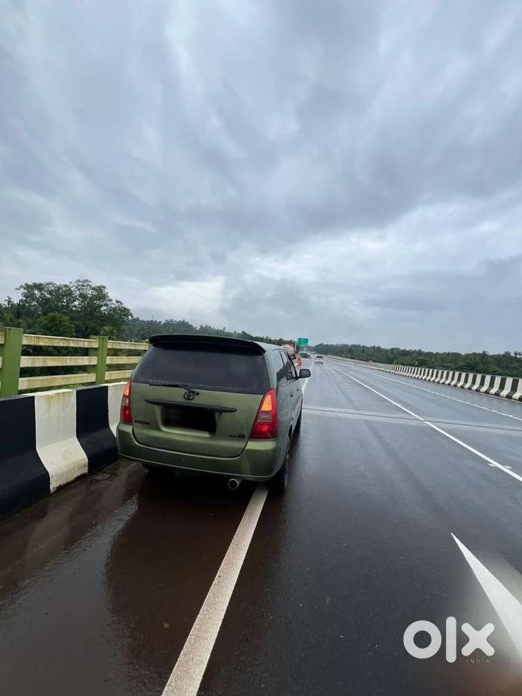 Toyota Innova 2008 Diesel 300000 Km Driven