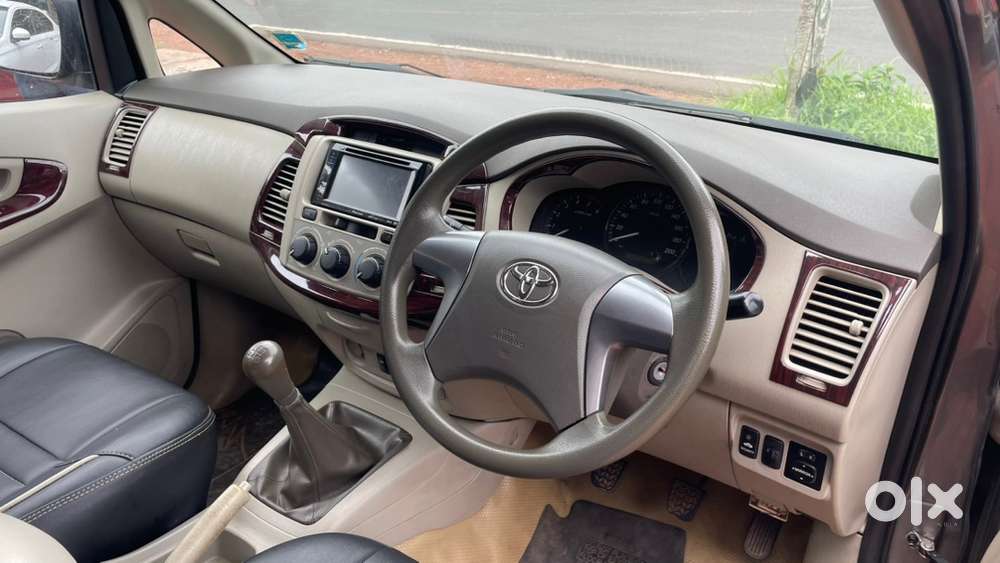 Toyota Innova Diesel 2014