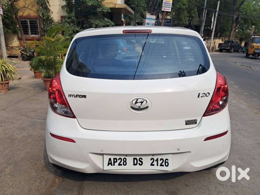 Hyundai I20 Sportz Plus, 2013, Petrol
