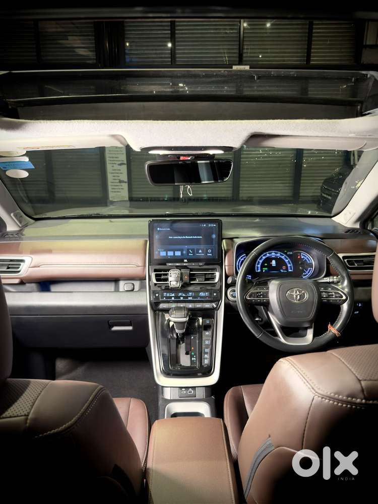 Toyota Innova Hycross 2.0 Zx (o) Hybrid 7 Str, 2024, Petrol