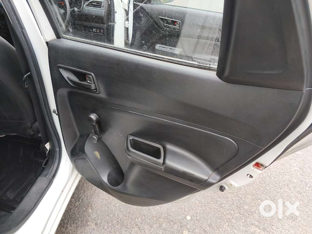 Maruti Suzuki Swift Lxi, 2018, Cng & Hybrids