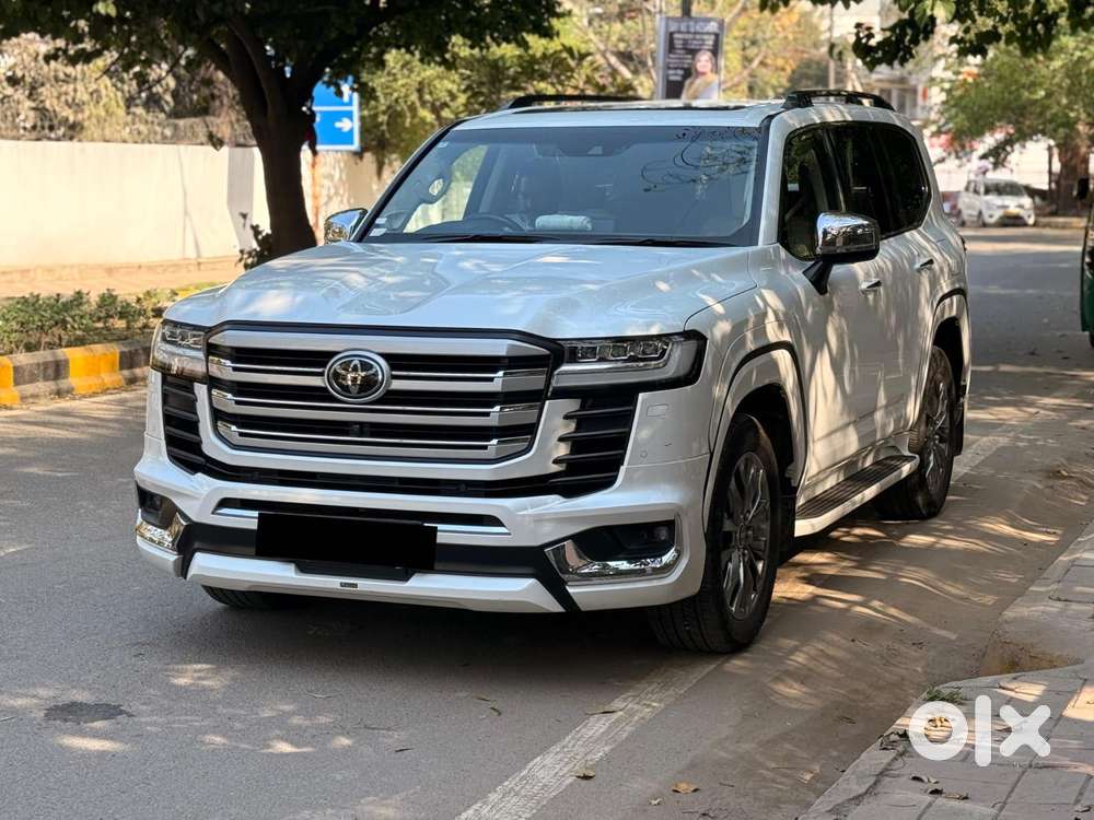 Toyota Land Cruiser Zx Petrol, 2024, Petrol