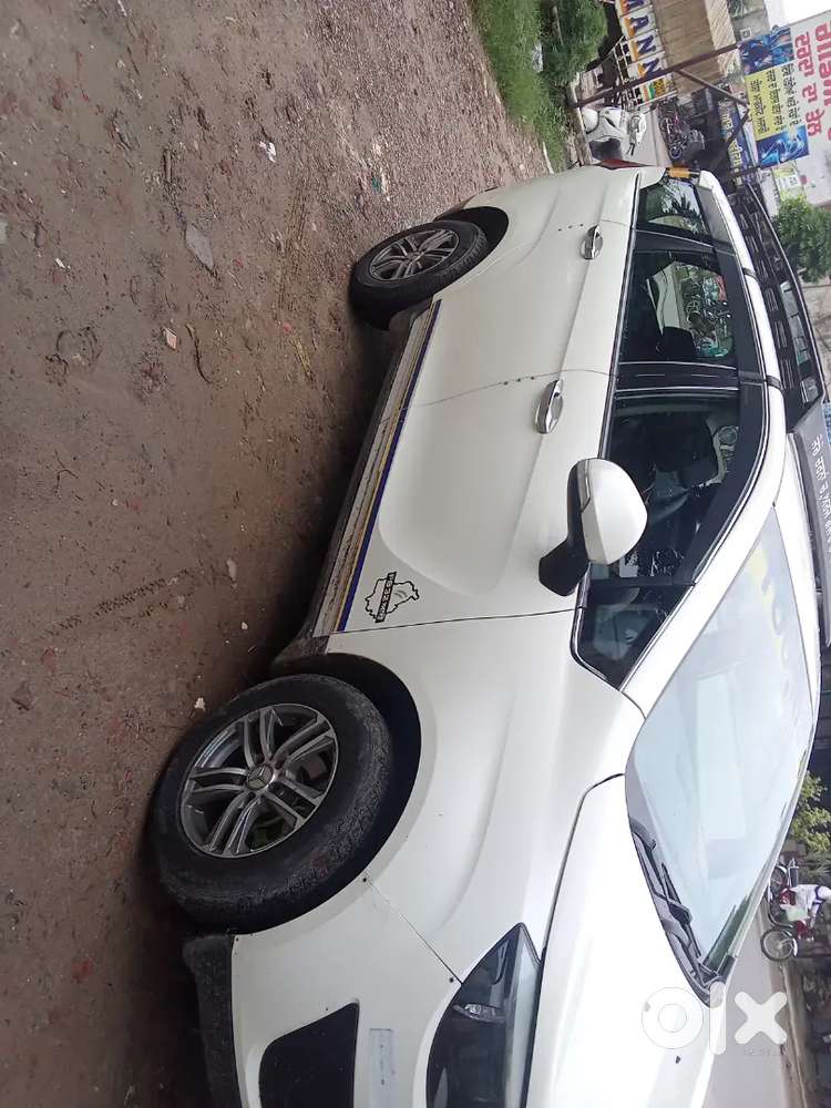 Mahindra Marazzo 2019 Variant