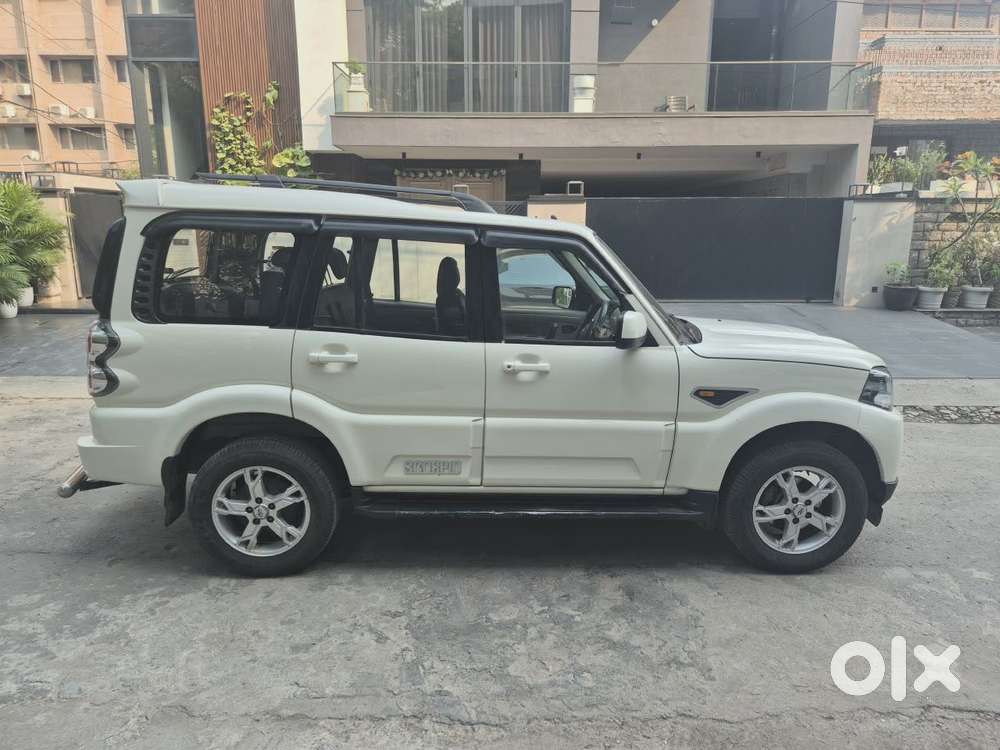 Mahindra Scorpio S10, 2017, Diesel