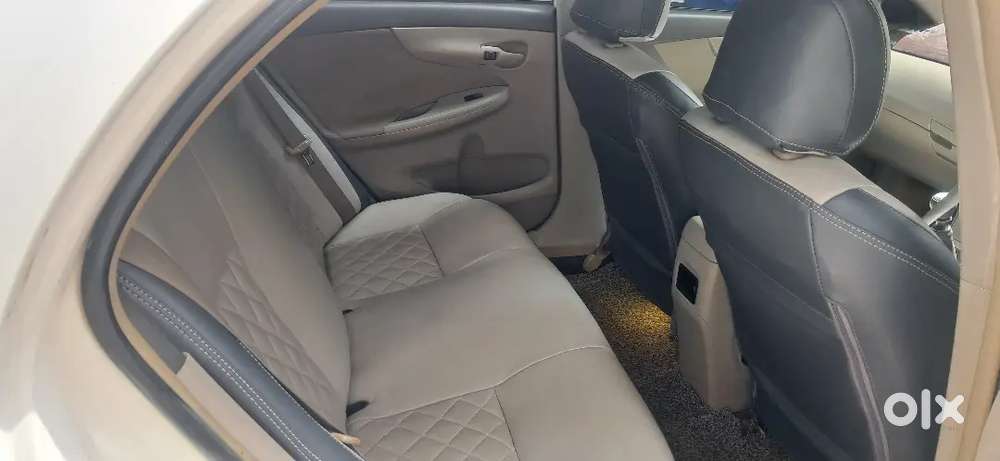 Toyota Corolla Altis 2010