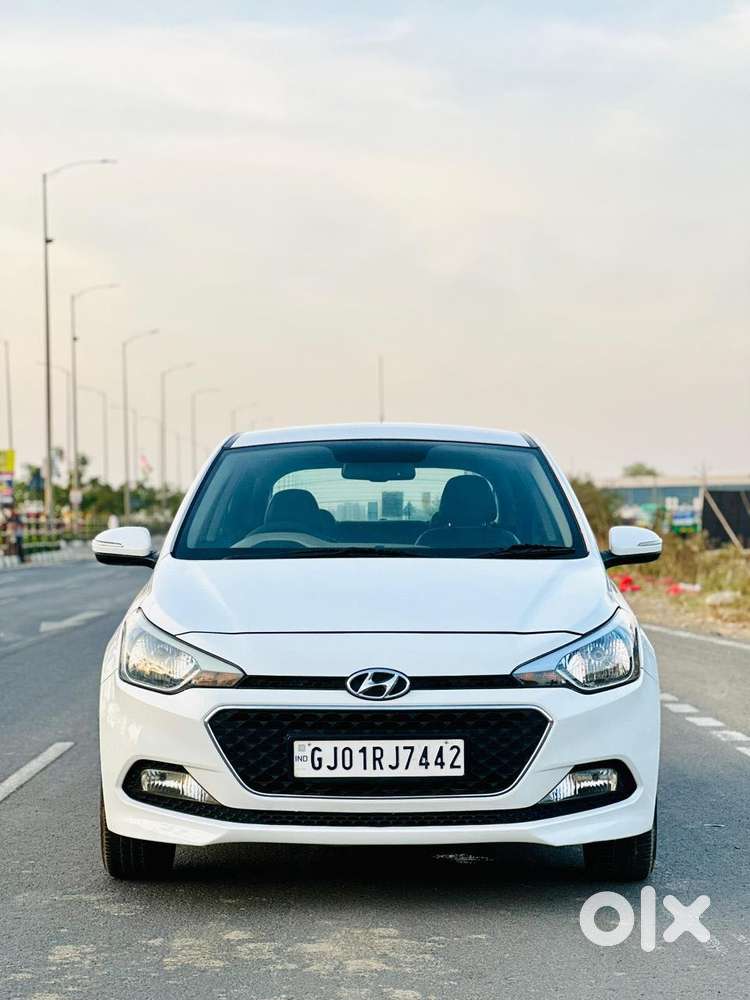 Hyundai Elite I20 Sportz (o) 1.4, 2015, Diesel