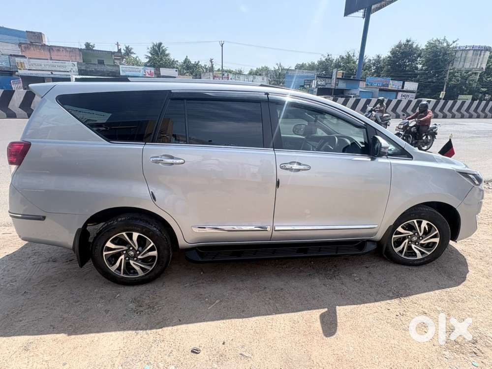 Toyota Innova Crysta 2024 Diesel 24300 Km Driven