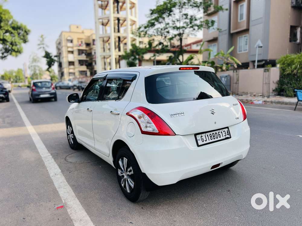 Maruti Suzuki Swift Vxi + Manual, 2015, Petrol