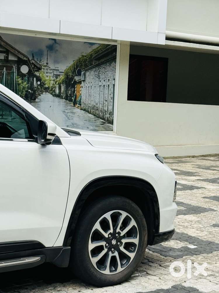 Maruti Suzuki Grand Vitara 1.5 Alpha Plus Intelligent Hybrid Ecvt, 2..
