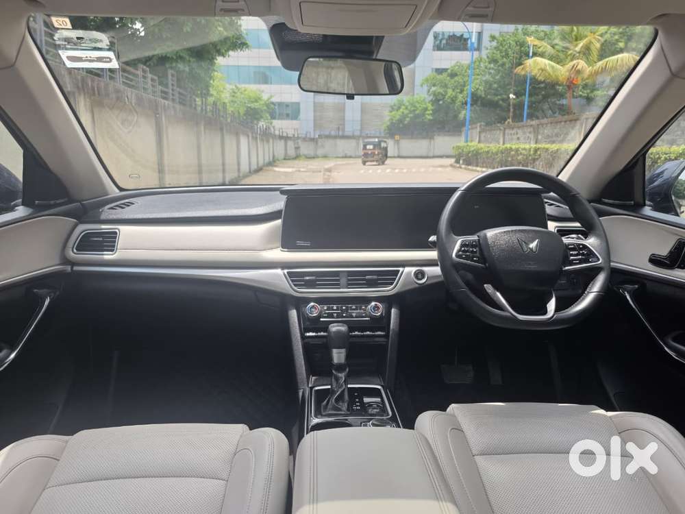 Mahindra Xuv700 2.2 Ax 7 Diesel At Luxury Pack Str, 2023, Diesel