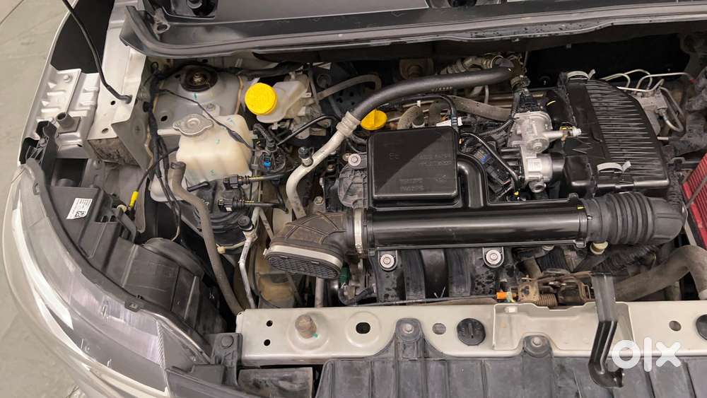 Renault Triber Rxz, 2024, Petrol