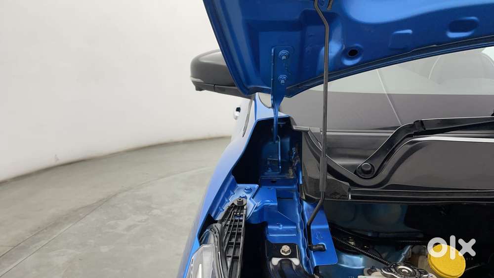 Nissan Magnite 1.0 Xv Premium Dual Tone, 2024, Petrol