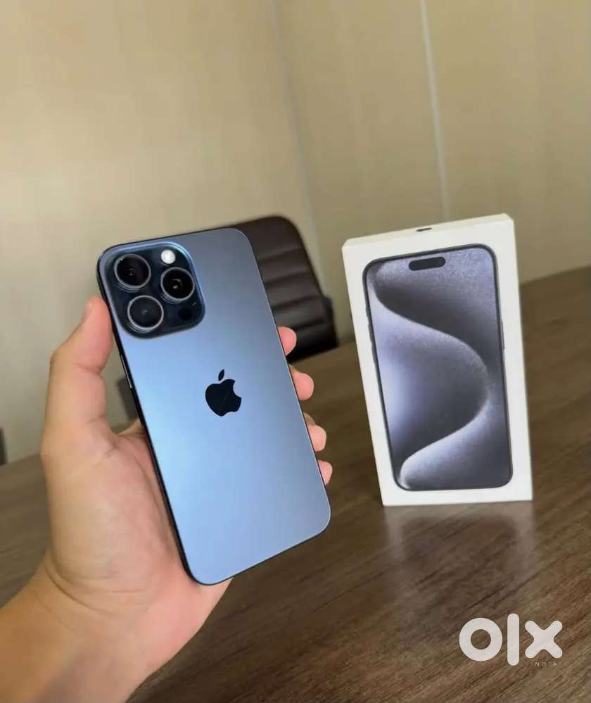 IPHONE 15 PRO MAX 256GB BLUE TITANIUM MINT CONDITION WITH BILL BOX