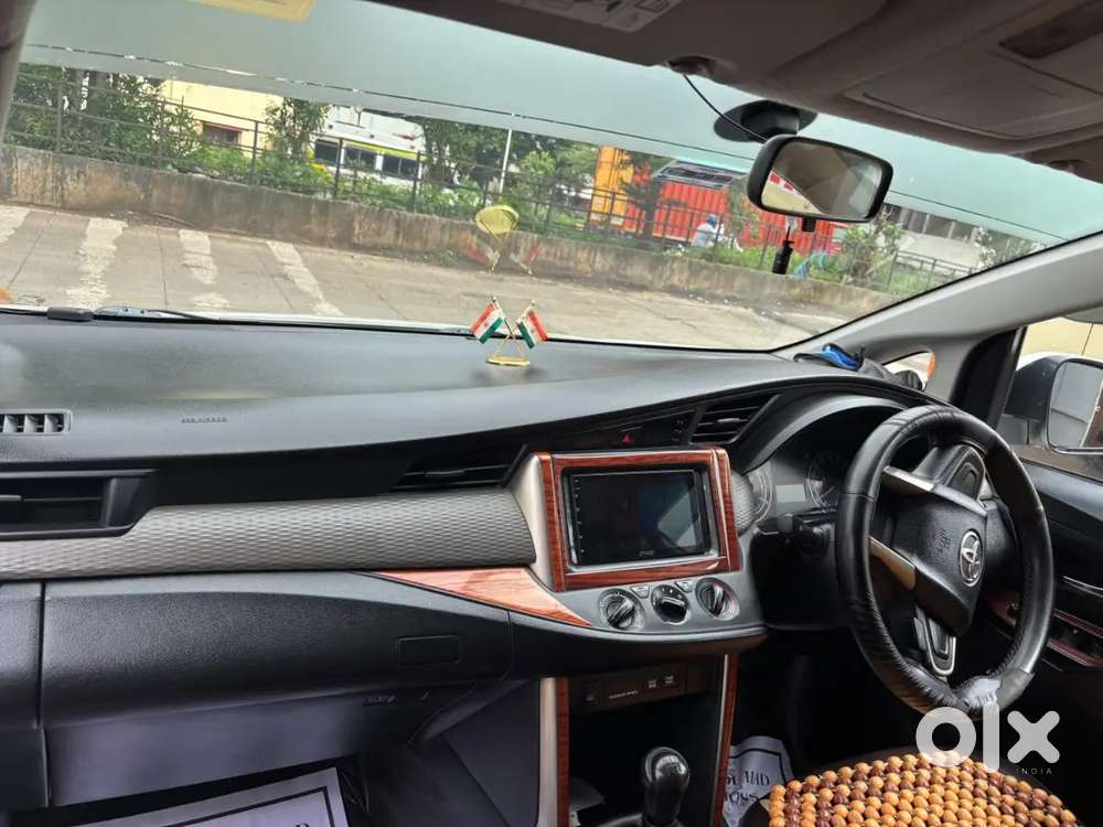 Toyota Innova Crysta 2018 Diesel 270000 Km Driven