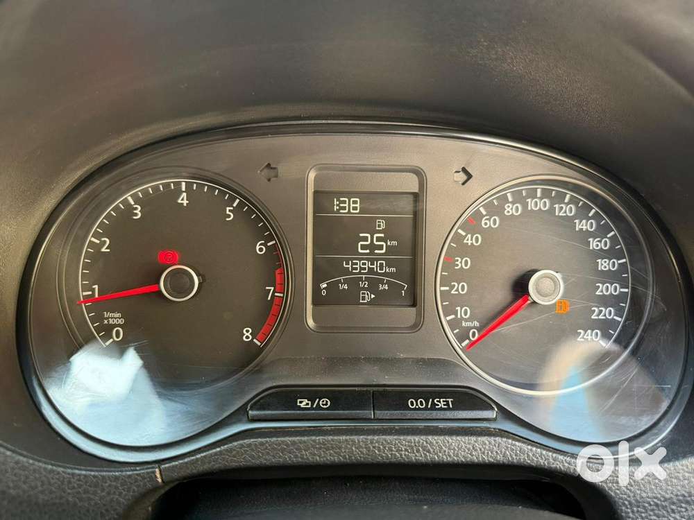 Volkswagen Polo 2015 Model