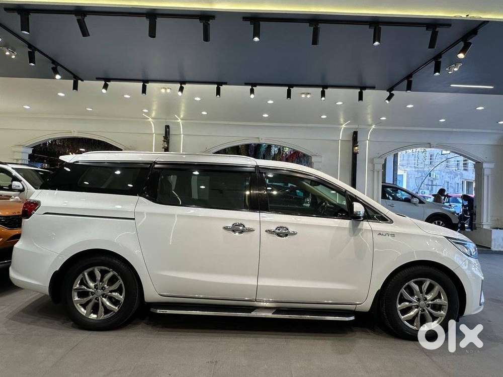 Kia Carnival Premium 8 Str, 2020, Diesel