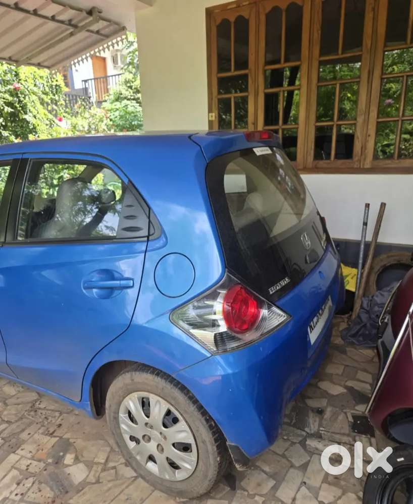 Honda Brio Petrol Manual 2013(2.75 Lac)