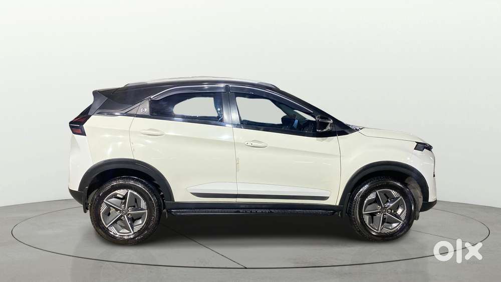 Tata Nexon Creative Plus 1.2 Revotron Petrol 7dca, 2023, Petrol