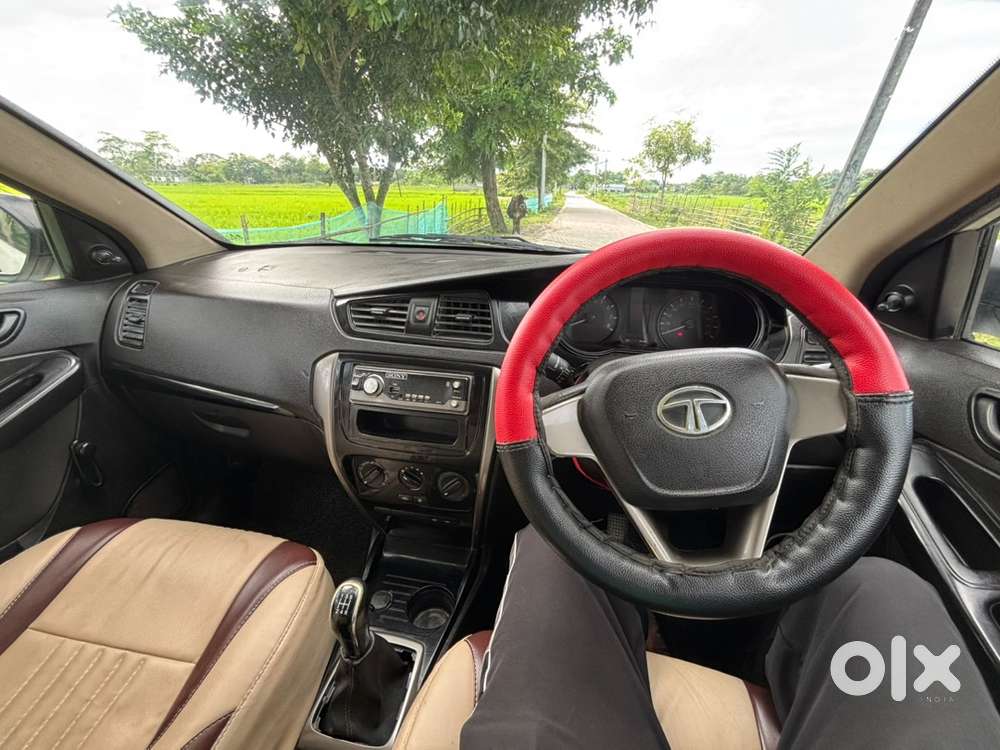 Tata Bolt Petrol 2016