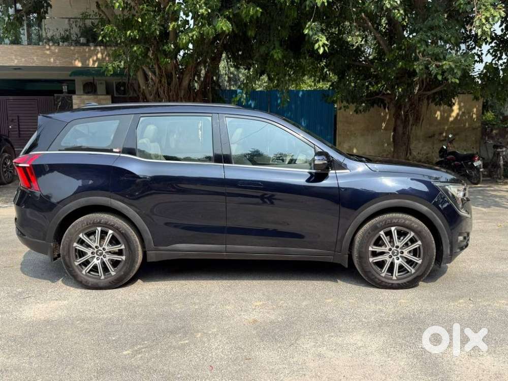 Mahindra Xuv700 2.0 Ax 7 Petrol At Str, 2024, Petrol