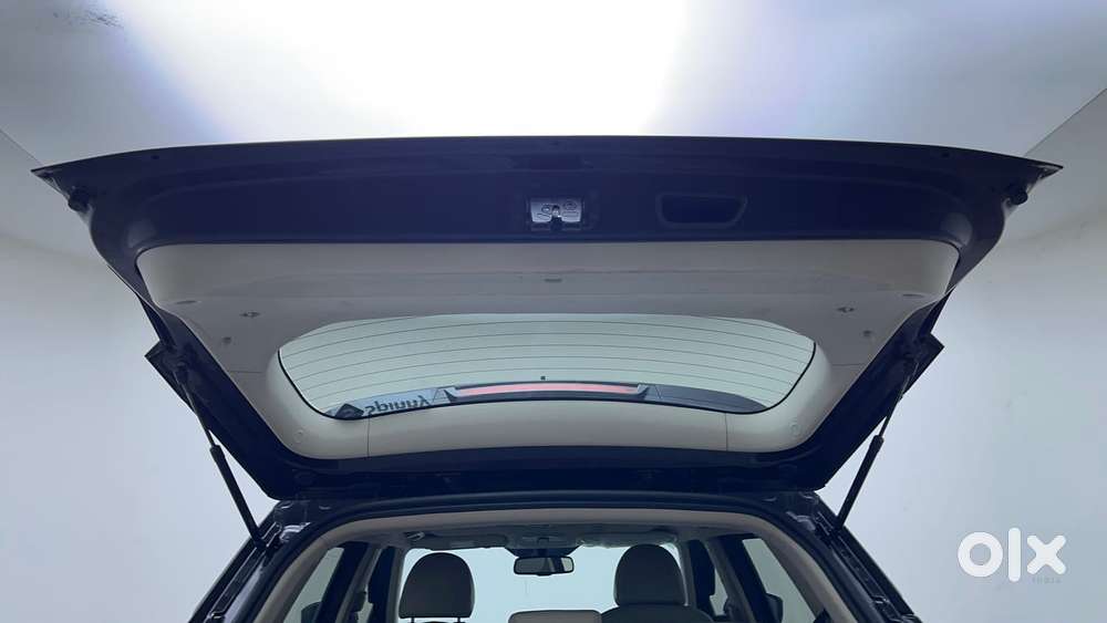 Mahindra Xuv300 W8 Option, 2023, Petrol