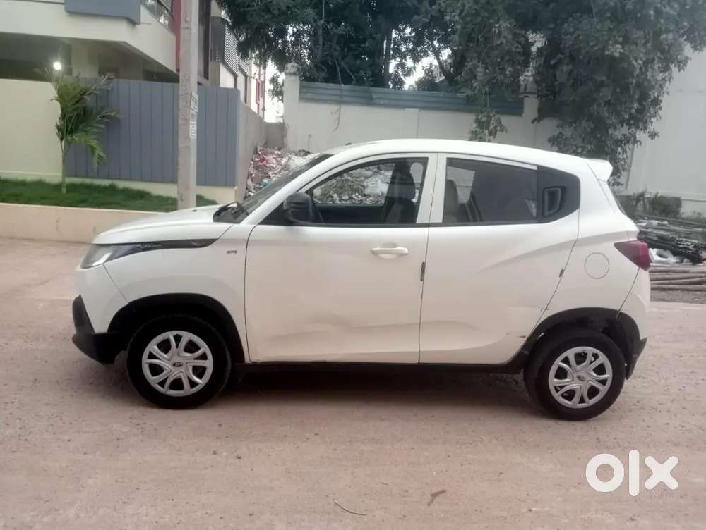 Mahindra Kuv 100 20016