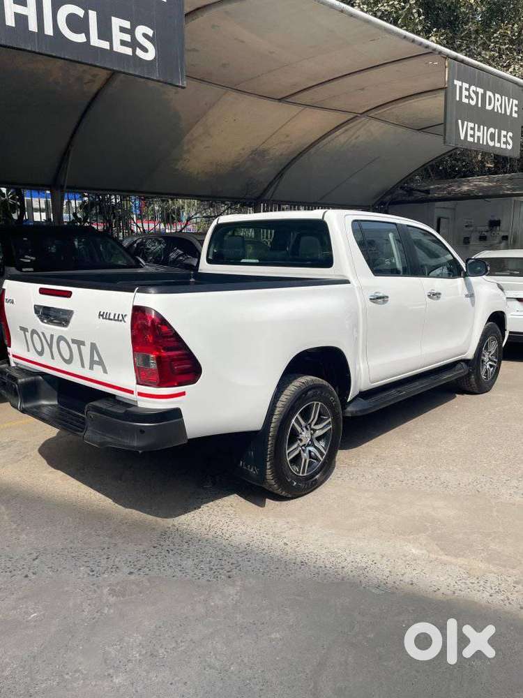 Toyota Hilux 2.8 Std 4x4, 2025, Diesel