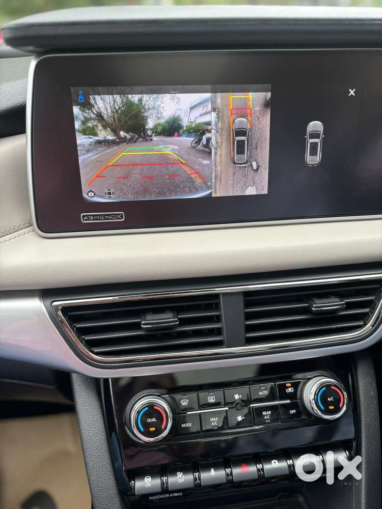 Mahindra Xuv700 Ax7l 6 Str At, 2024, Petrol