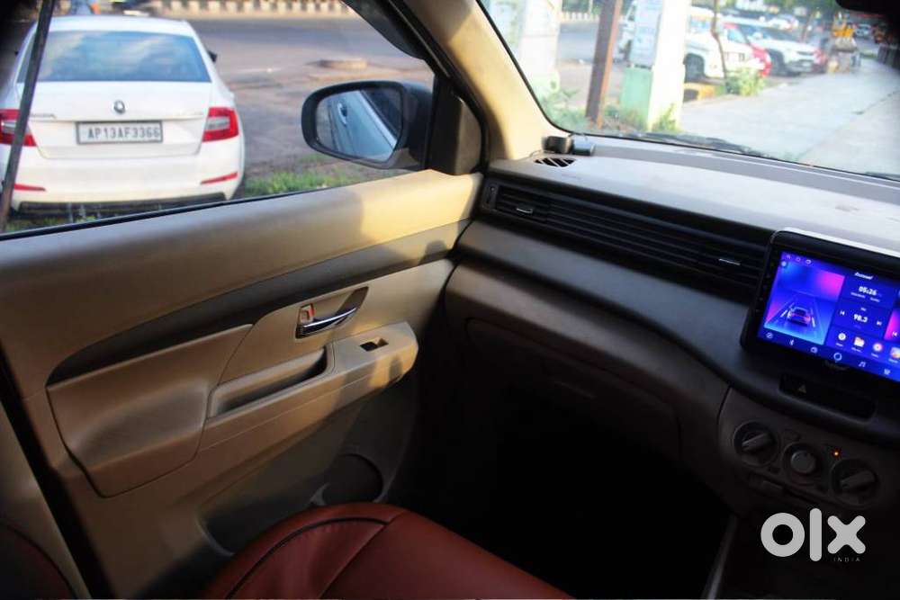 Maruti Suzuki Ertiga Vxi At Petrol, 2023, Petrol