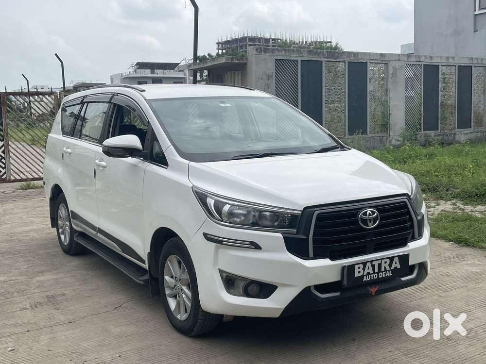 Toyota Innova Crysta [2020-ongoing] 2.4 Gx 8 Str, 2023, Diesel