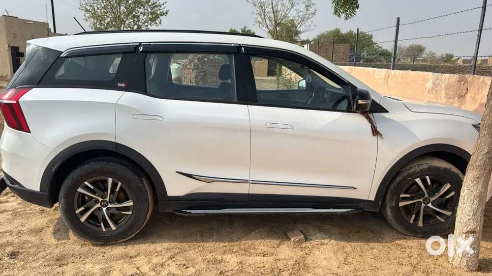 Mahindra Xuv700 2023 Petrol 20000 Km Driven
