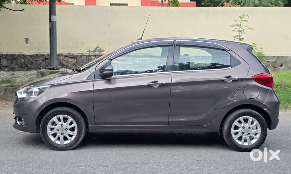 Tata Tiago 1.2 Revotron Xza, 2018, Petrol
