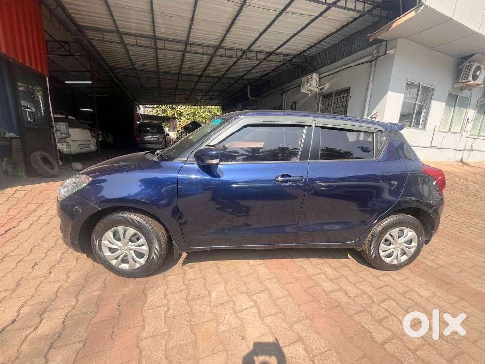 Maruti Suzuki Swift Vxi + Manual, 2023, Petrol