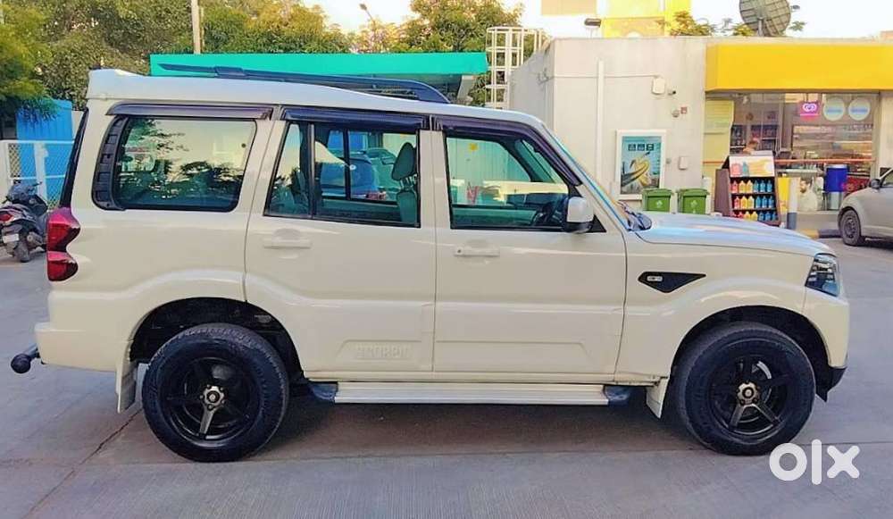 Mahindra Scorpio S3, 2018