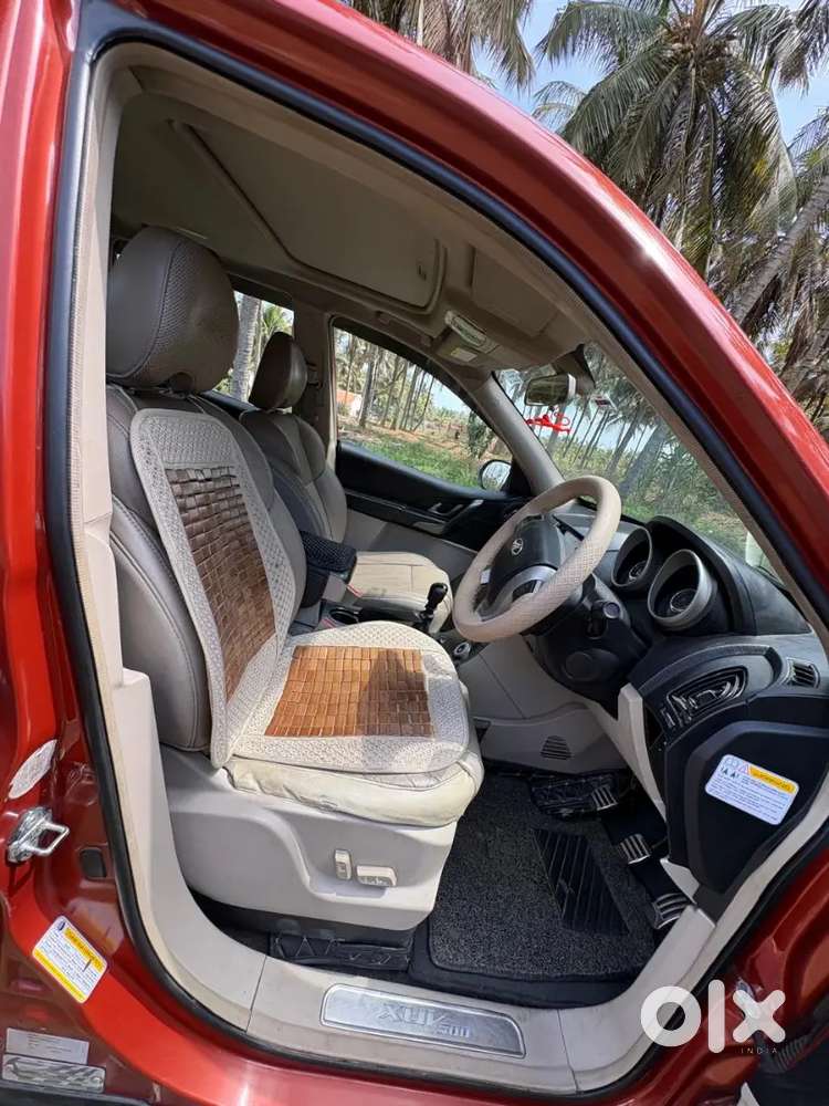 Xuv 500 W10 (top Model With Sunroof) Well Maintained