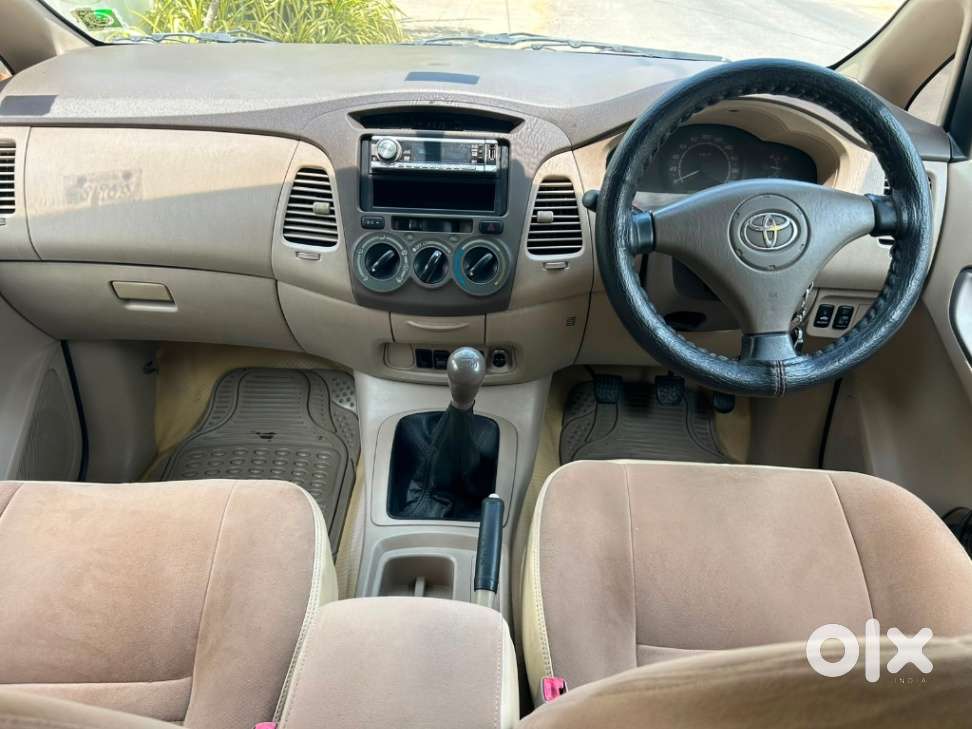 Toyota Innova 2.5 G4 Diesel 8-seater, 2006, Diesel