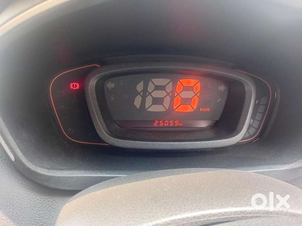 Renault Kwid 1.0 Rxt Amt Opt, 2018, Petrol