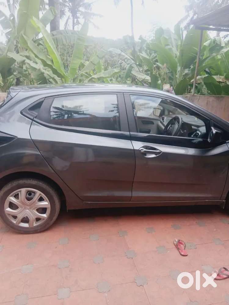 Tata Altroz 2022 Petrol 15200 Km Driven