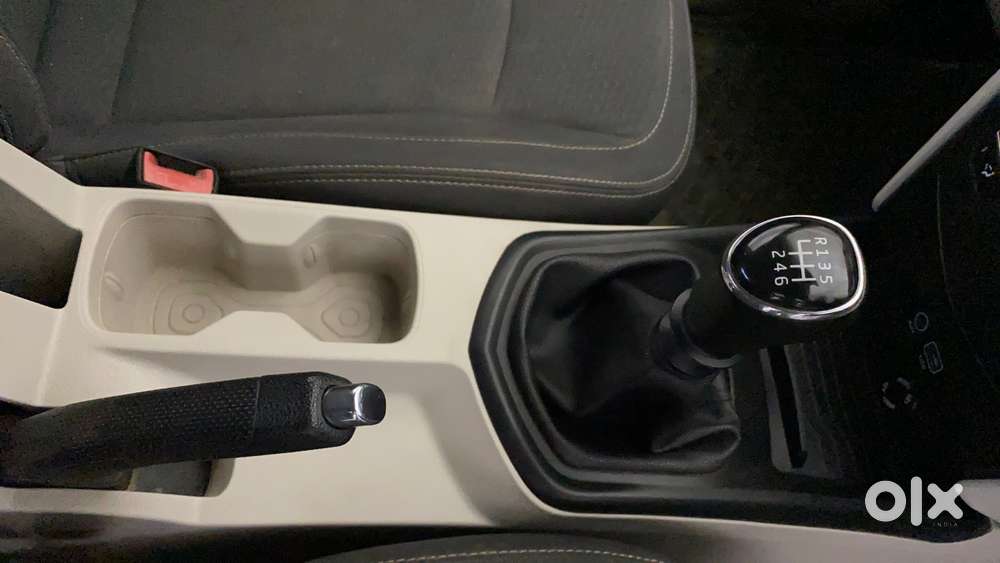 Mahindra Xuv300 W6, 2020, Petrol