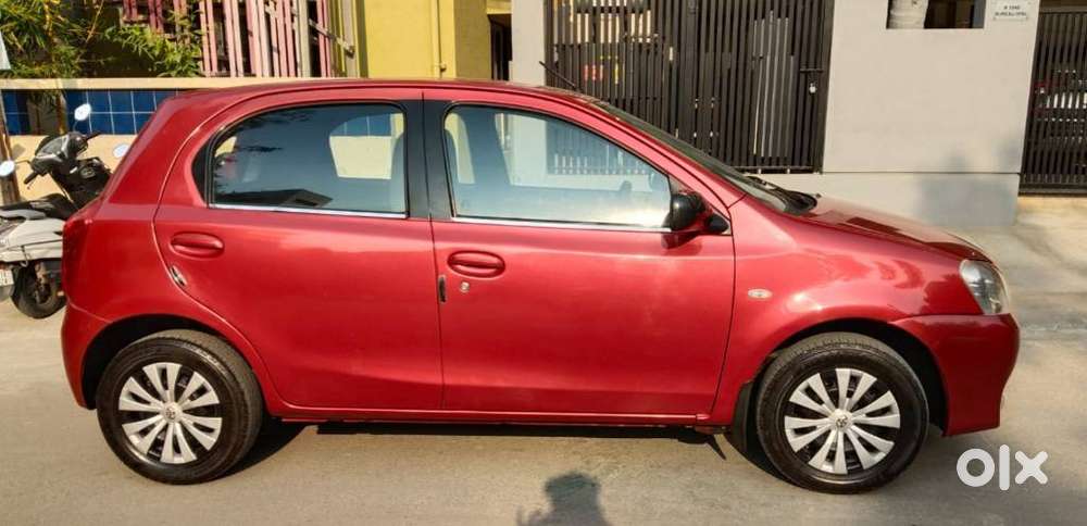 Toyota Etios Liva 2011-2012 G, 2011, Petrol