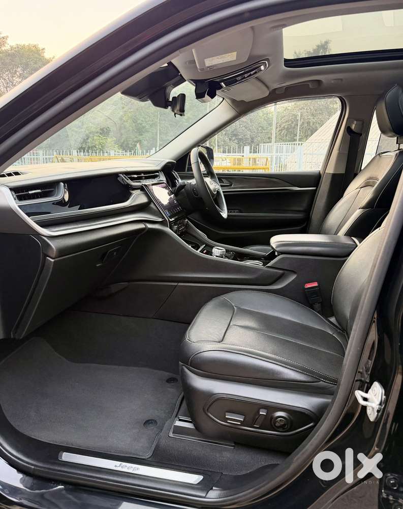 Jeep Grand Cherokee Limited (o) 4x4 At, 2024, Petrol