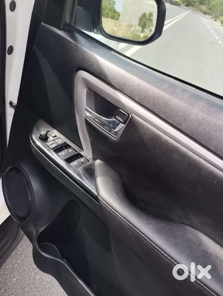 Toyota Fortuner 4x2 At 2.7 Petrol, 2025, Petrol