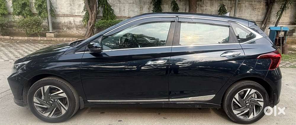 Hyundai I20 Asta (o) 1.2 Mt, 2023, Petrol