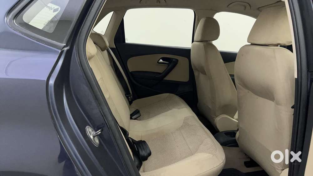 Volkswagen Polo Petrol Highline 1.2l, 2015, Petrol