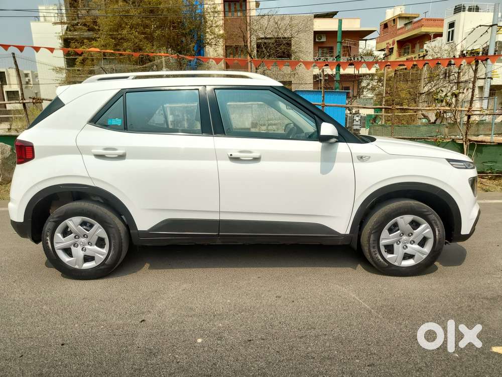 Hyundai Venue 1.2 S (o), 2019, Petrol