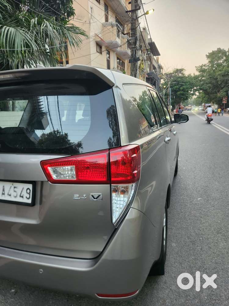 Toyota Innova Crysta 2.4 Vx Mt, 2016, Diesel