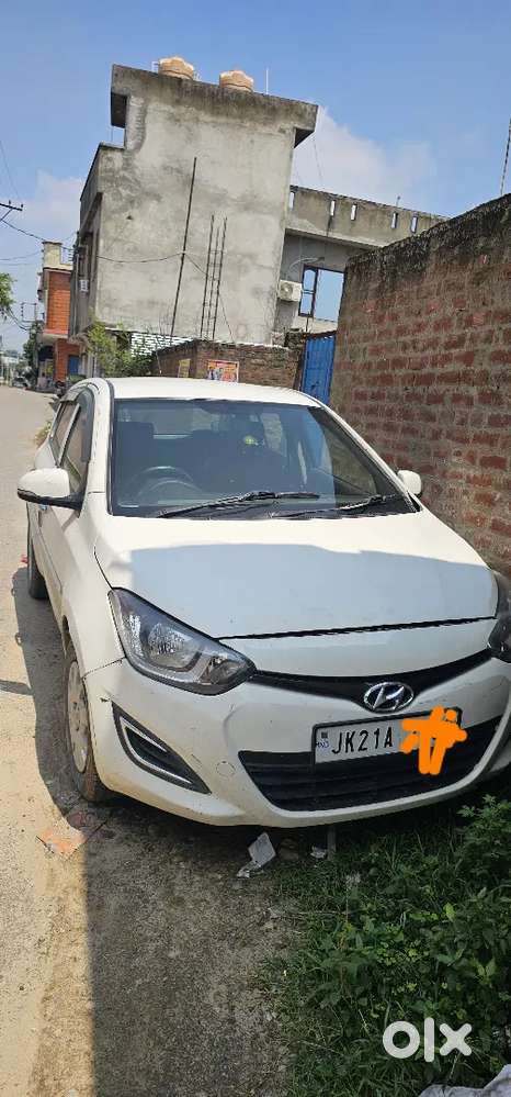 Hyundai  I20 Car Second  Hand In Mint Condition  180000 Driven