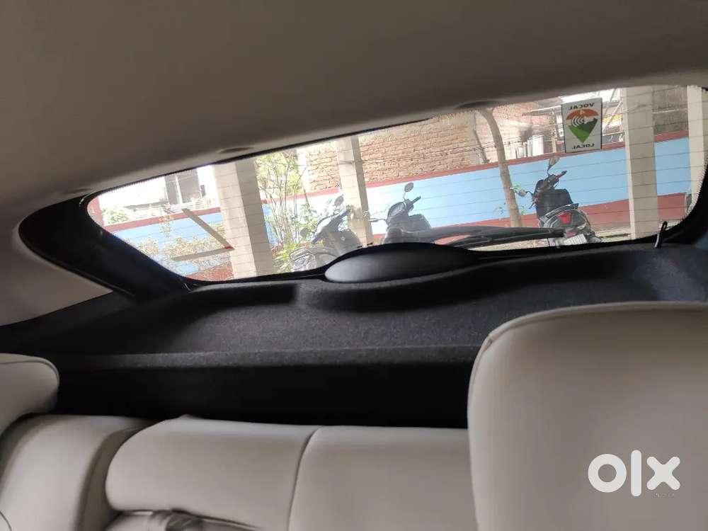 Top Model With Sunroof Under 5000 Km